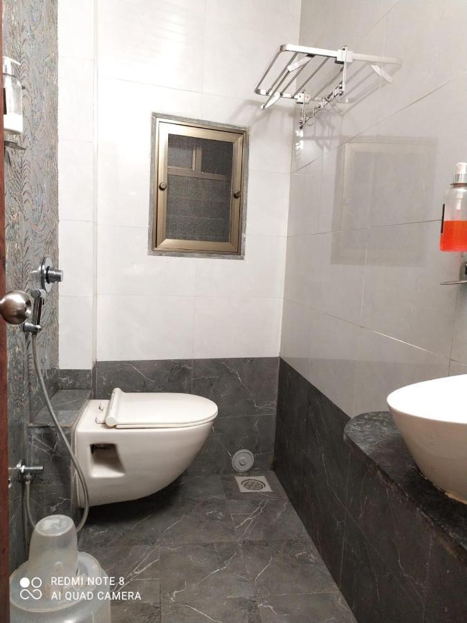 U Life Hotel Mumbai Eksteriør bilde