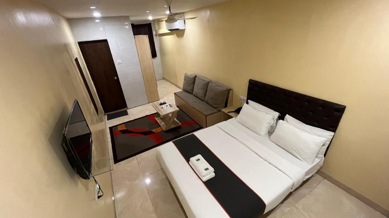U Life Hotel Mumbai Eksteriør bilde